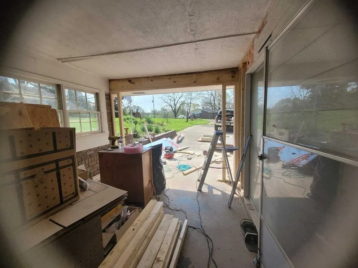 Air movers and dehumidifier for Drying & Dehumidification in Willard